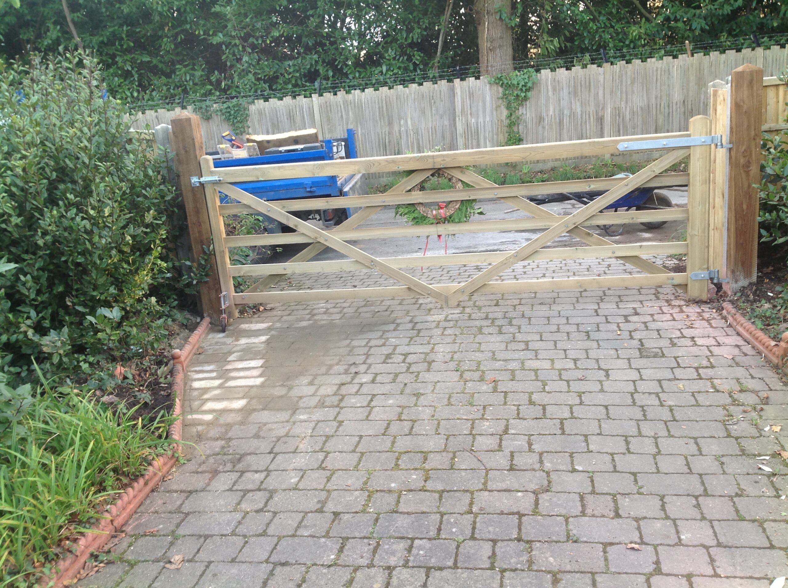 5 bar wooden gate